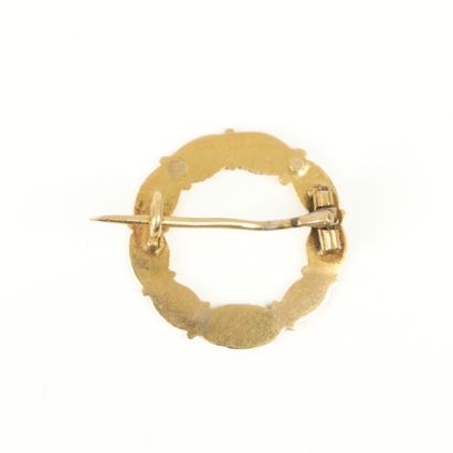 Gold ring brooch (750‰). Horse head hallmark....