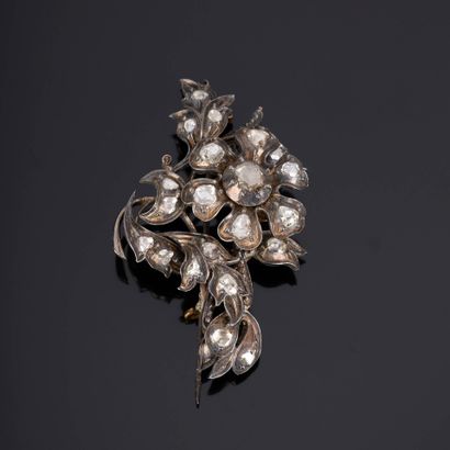 Gold and silver flower brooch set with rose-cut...