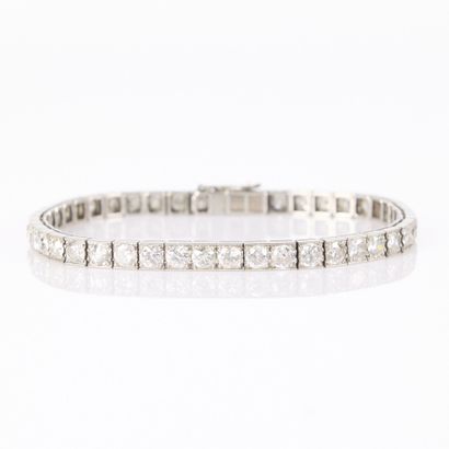 River bracelet in white gold and platinum...