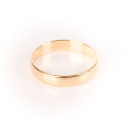 Wedding band in gold (750‰). TDD 60. 3.3...
