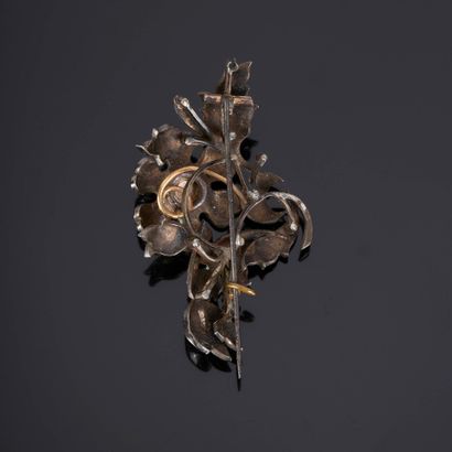 Gold and silver flower brooch set with rose-cut...
