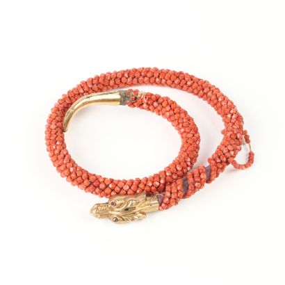 Dragon bracelet, the body in coral beads...