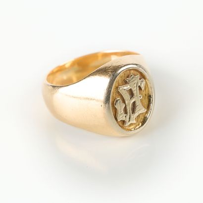 Gold signet ring engraved JF. TDD 49. 10.66...