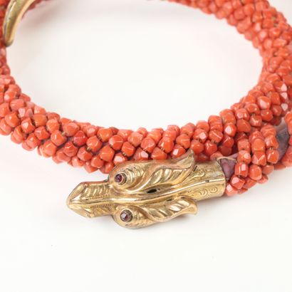 Dragon bracelet, the body in coral beads...