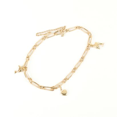 Gold curb chain with alternating horse chain,...