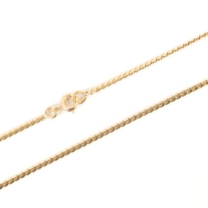 Gold necklace, S-shaped mesh. 50 cm. 11,41...