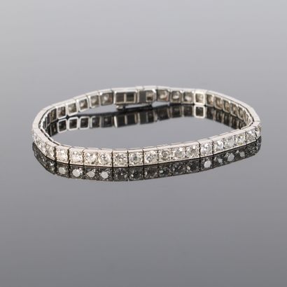 River bracelet in white gold and platinum...