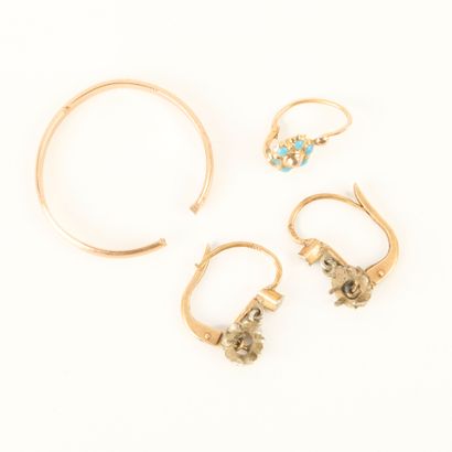 Gold jewelry set: cut wedding band, pair...