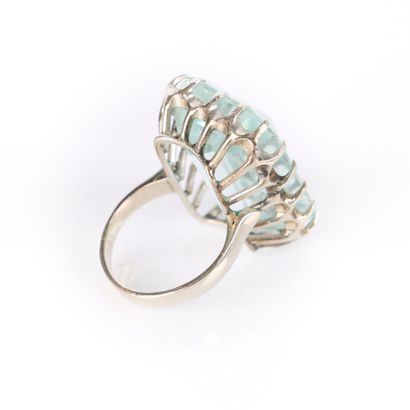 White gold (750‰) ring set with a large emerald-cut...