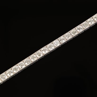 River bracelet in white gold and platinum...