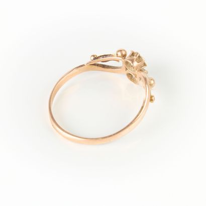 Gold toi et moi ring with floret design....