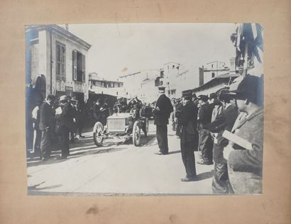 Automobile. Lot of 7 vintage photographs,...