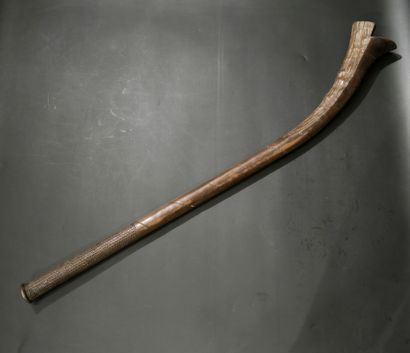 . ILES FIDJI.
Bois dur et dense, patine d'usage.
Importante...