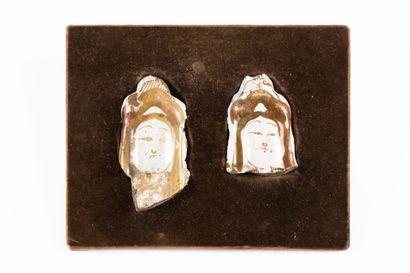 Deux rares fragments représentant des visages...
