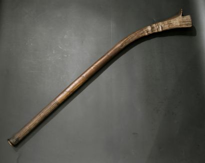 . ILES FIDJI.
Bois dur et dense, patine d'usage.
Importante...