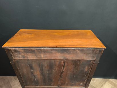 Straight desk in natural wood and veneer...