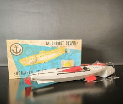 TAUCHBOOT DELPHIN. Submarine Dolphin. Box...