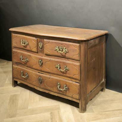 Oak chest of drawers, slightly curved, opening...