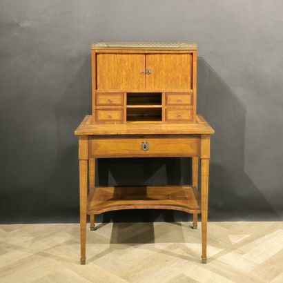 . Bureau bonheur du jour in marquetry on...