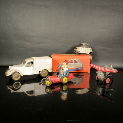 Set of 4 vehicles (damaged and missing):...