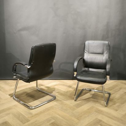 Pair of desk armchairs in black skai and...