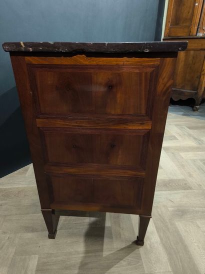 Mahogany and mahogany veneer chest of drawers...