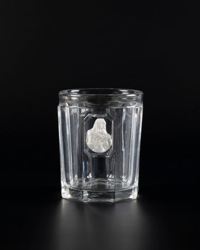 Grenelle. Moulded crystal tumbler with flat...