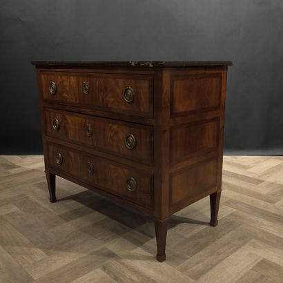 Mahogany and mahogany veneer chest of drawers...