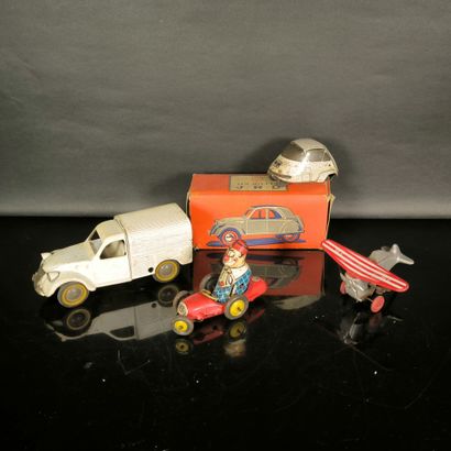 Set of 4 vehicles (damaged and missing):...