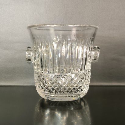 SAINT LOUIS, TOMMY model. Cut crystal champagne...