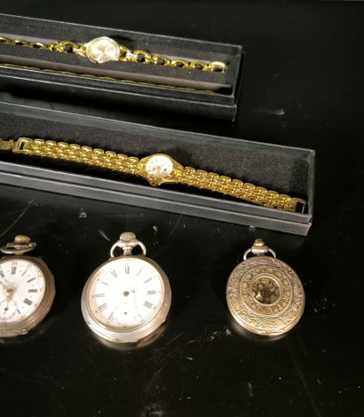 Set of watches and costume jewelry: 2 ladies'...