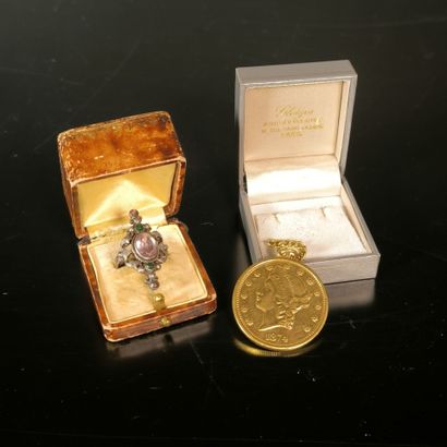 Lot: silver ring set with colored stones...