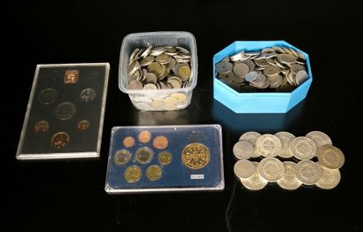 Set of current coins, some in silver including:...