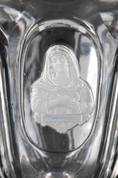 Bercy. Moulded crystal pedestal glass with...