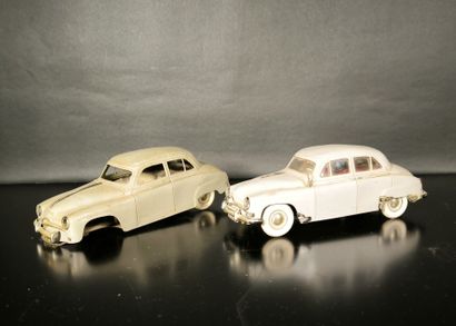 Set of 5 vehicles (Damaged and missing) :...