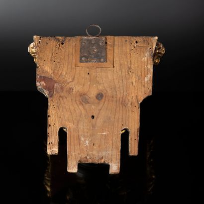 Petite console d'applique en bois doré et...
