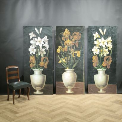 Anonyme, XXème siècle. Vases de lys et d'iris....
