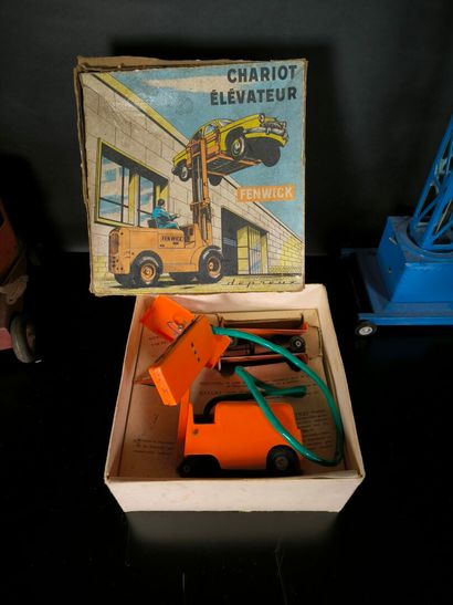 Set of toys (Damaged and missing) :
-DEPREUX....