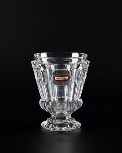 Saint-Louis. Flat ribbed molded crystal pedestal...