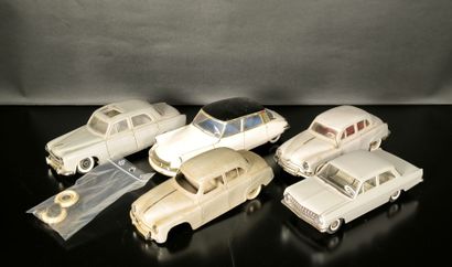 Set of 5 vehicles (Damaged and missing) :...