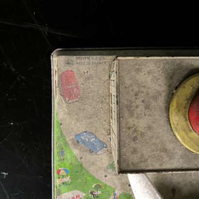 Set of toys, some mechanical (Damage and...