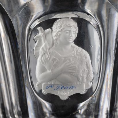 Saint-Mandé. Moulded crystal pedestal glass...