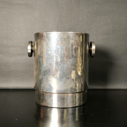 Art Deco style silver-plated champagne bucket....