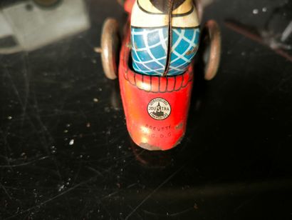 Set of 4 vehicles (damaged and missing):...