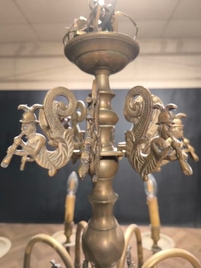 Lustre hollandais, à 8 lumières en laiton...