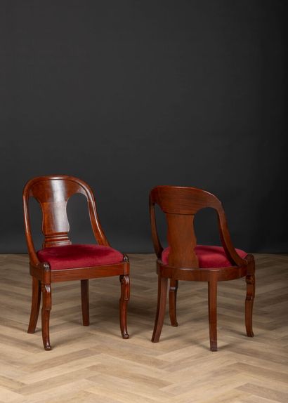 Suite of six mahogany chairs with gondola...