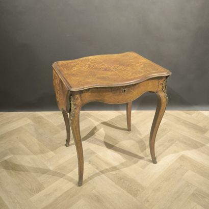 Side table with violoné top with shutters,...