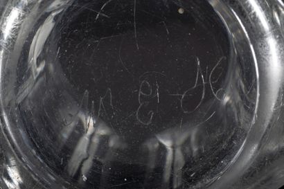 Grenelle. Moulded crystal tumbler with flat...
