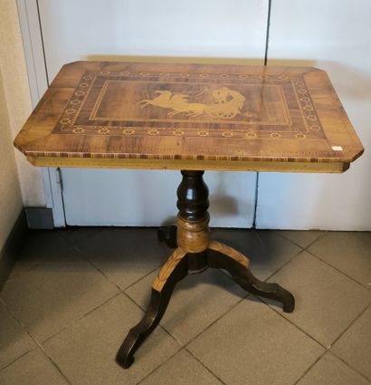 Octagonal pedestal table in veneered wood...