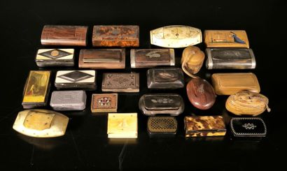 Collection de 24 boîtes XIXème et XXème siècles,...